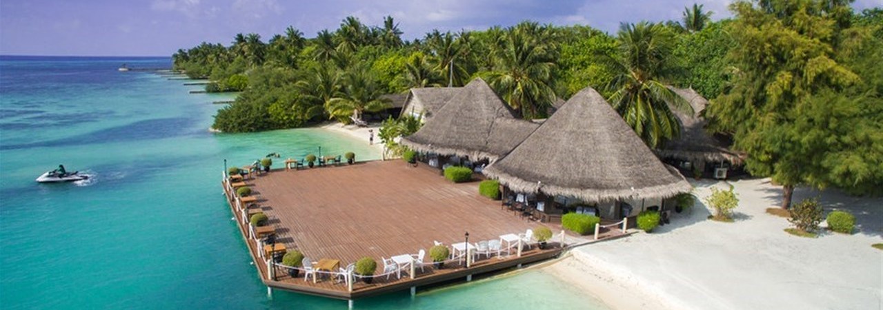 Adaaran Hudhuranfushi maldives beach bar