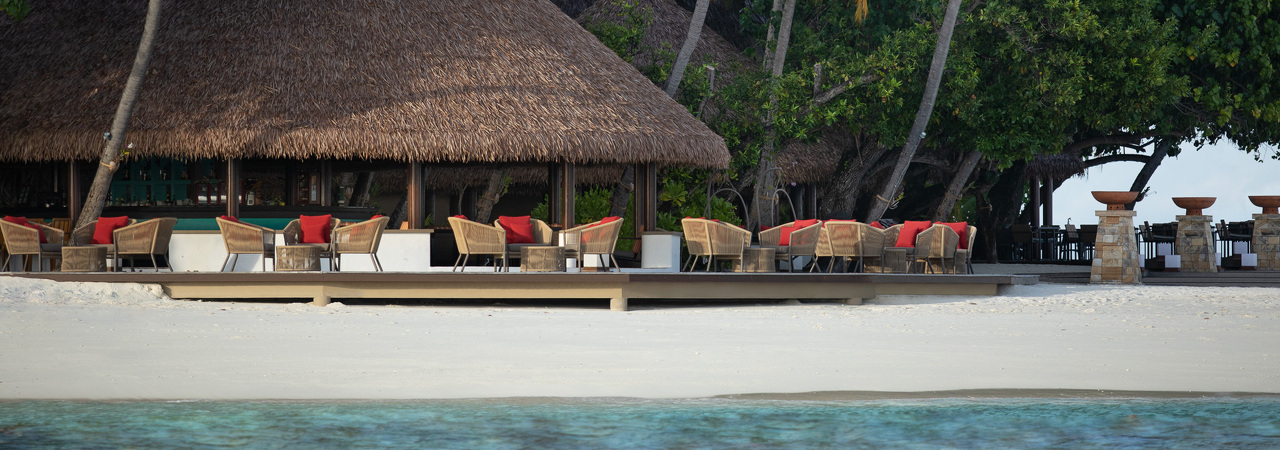 Dhawa Ihuru velaavani bar beach