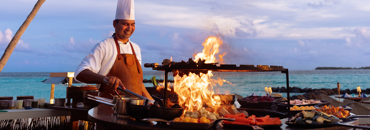Baglioni Resort Maldives fuego restaurant live cooking
