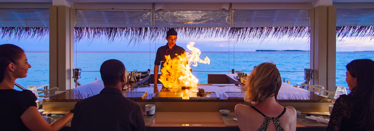 Baglioni Resort Maldives yama restaurant interior teppanyaki