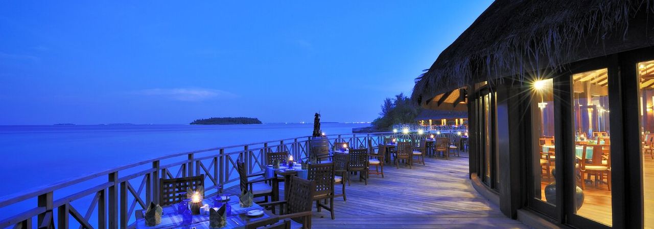 Bandos island resort and spa harbour restaurant 2