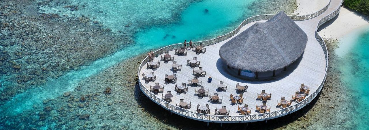 Bandos island resort and spa sundowners bar4