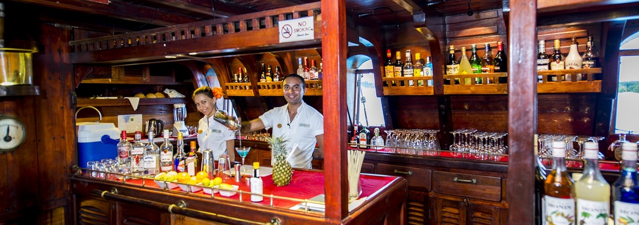 The Barefoot Eco Hotel Boat Bar