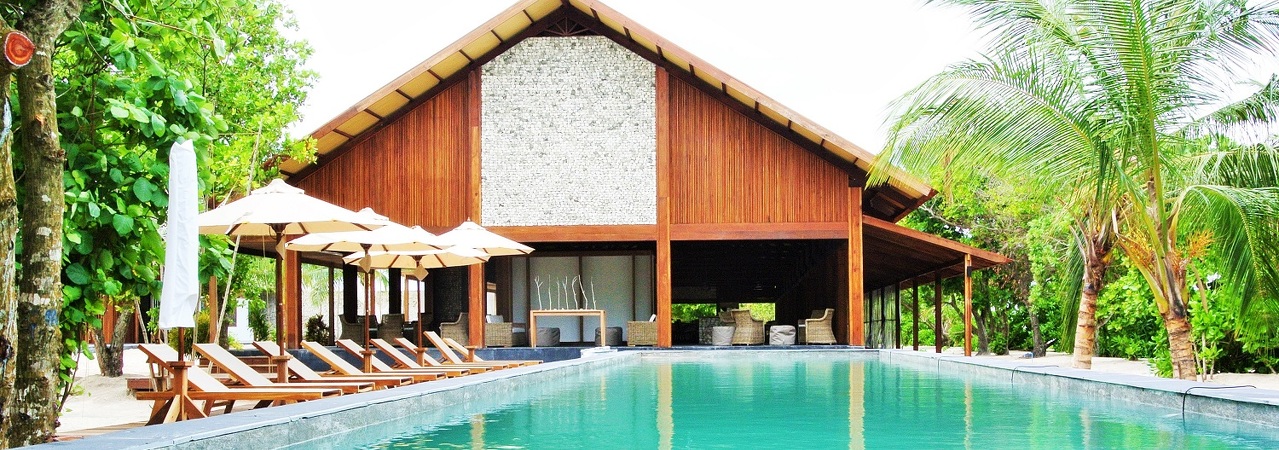 The Barefoot Eco Hotel Resort Pool and Bar