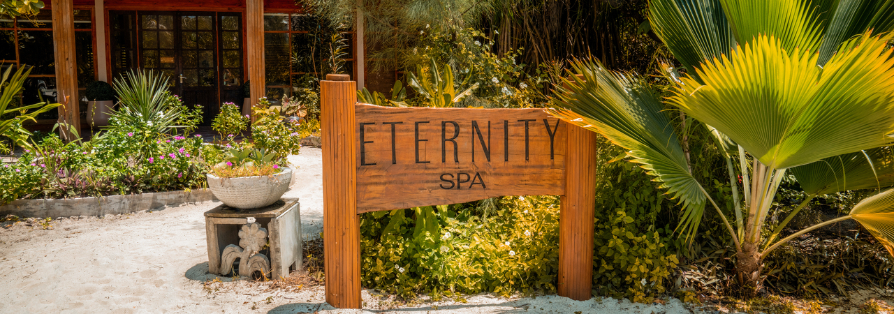Brennia Kottefaru spa entrance
