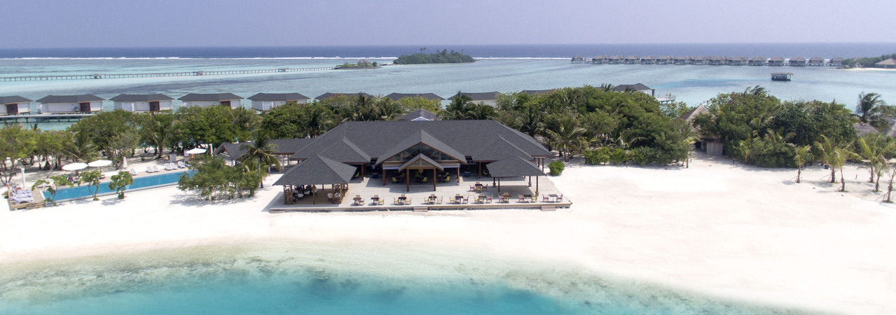 Cinnamon Dhonveli restaurant aerial