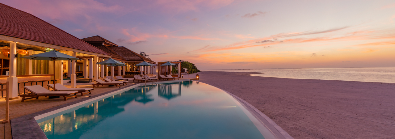 Cinnamon Hakuraa Huraa private island pool