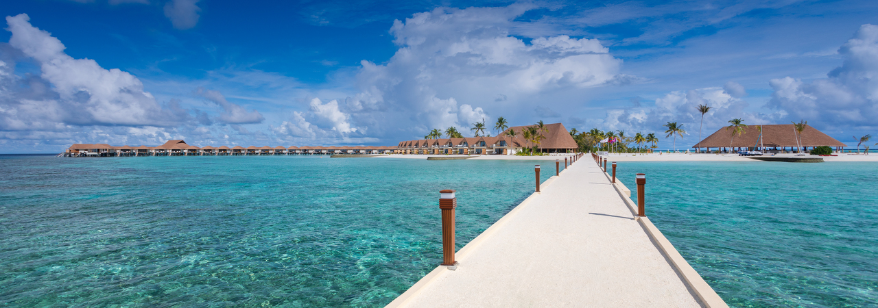 Cinnamon Velifushi jetty