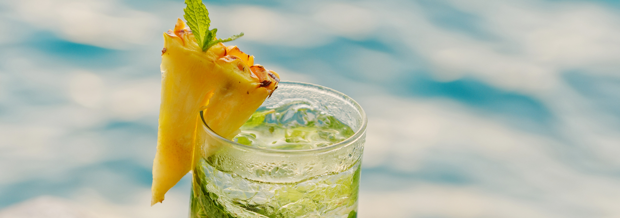 Embudu Village cocktail 2