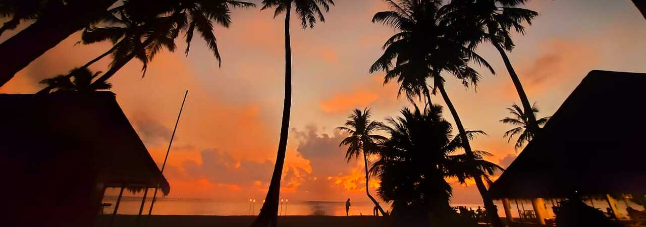 fihalhohi resort maldives bargain cheap holiday sunset
