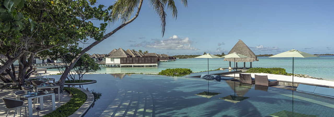 Four Seasons Kudaa Huraa pool 3