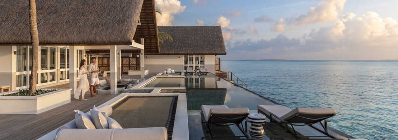 Four Seasons Landaa Giraavaru private pool 4