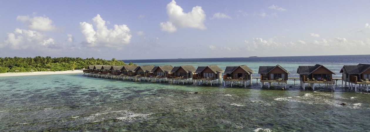 Furaveri Island Resort & Spa