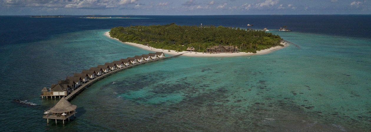 Furaveri Island Resort & Spa
