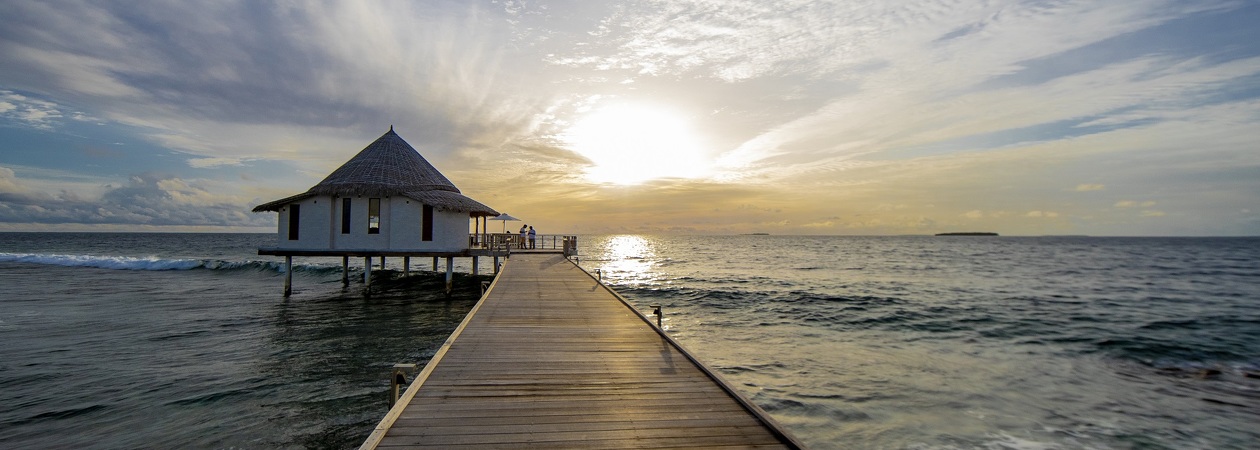 Furaveri Island Resort & Spa