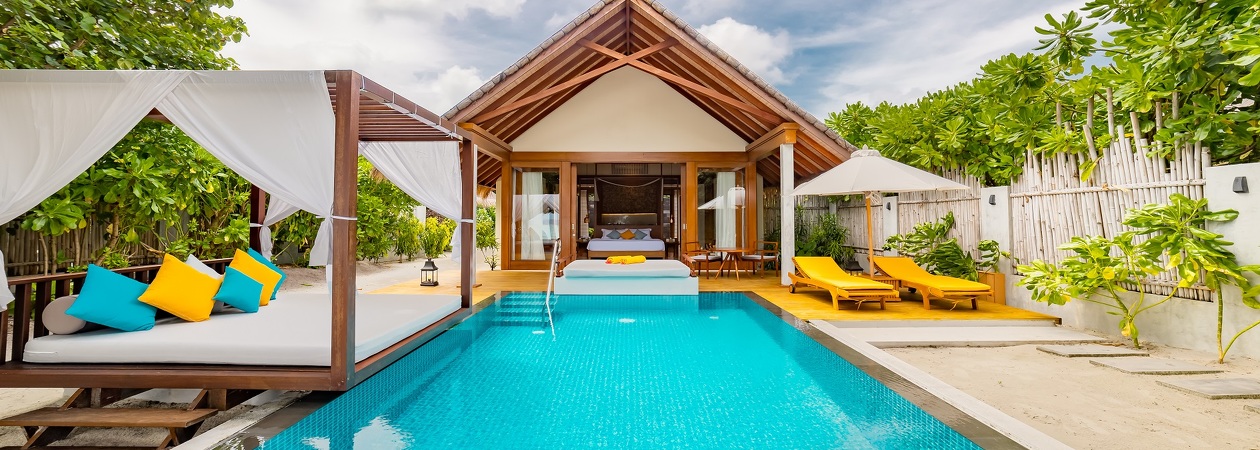 Furaveri Island Resort & Spa