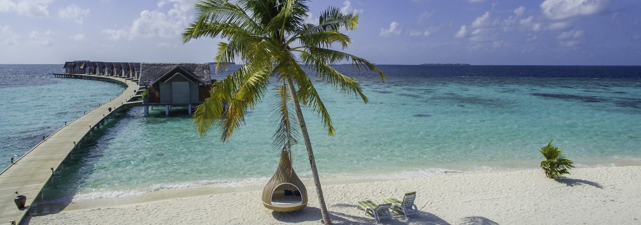 Furaveri Island Resort & Spa