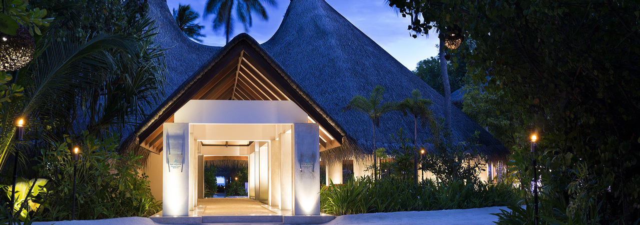 Huvafenfushi Night Arrival