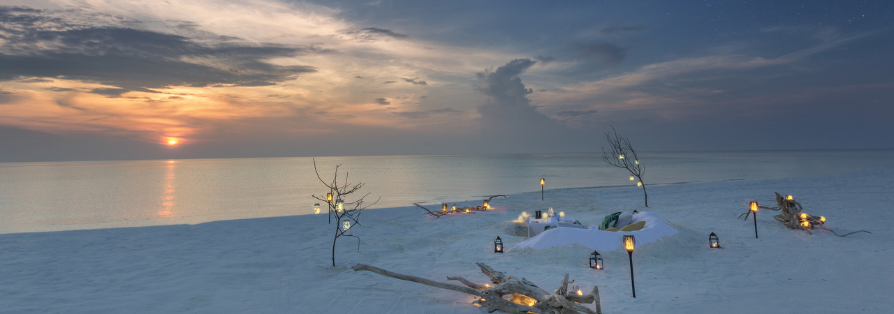 Jawakara resort Maldives destination private dining sunset stars beach romantic