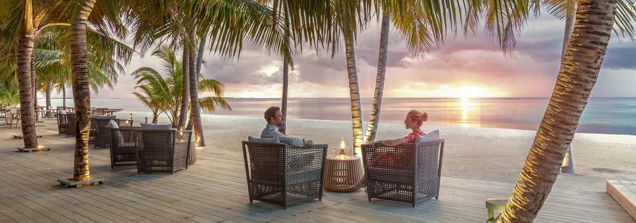 Jawakara resort Maldives Nika bar sunset