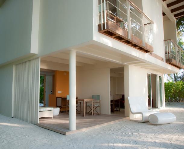 kandooma beach view villa