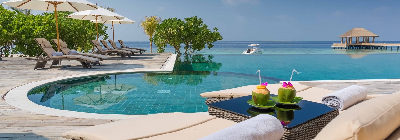 kudafushi pool bar jujubar cocktail