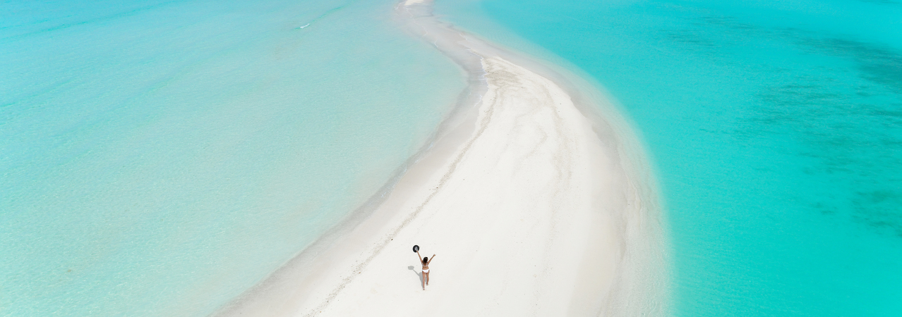 Kuramathi Resort Maldives sandbank