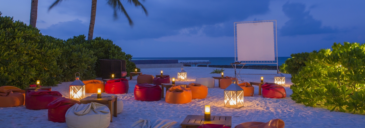 Kuramathi Resort Maldives Sand Bar Movie Night