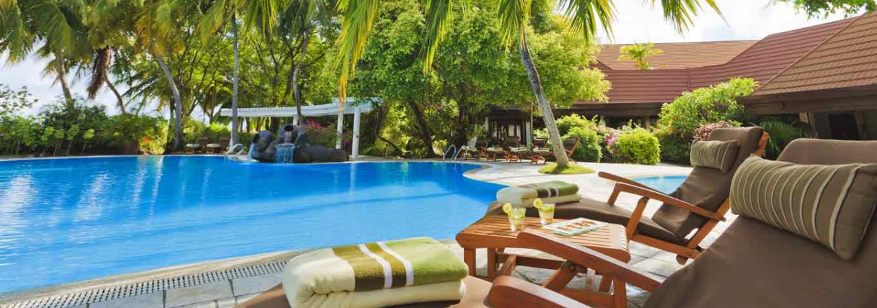 Kurumba Island Resort Maldives poolside