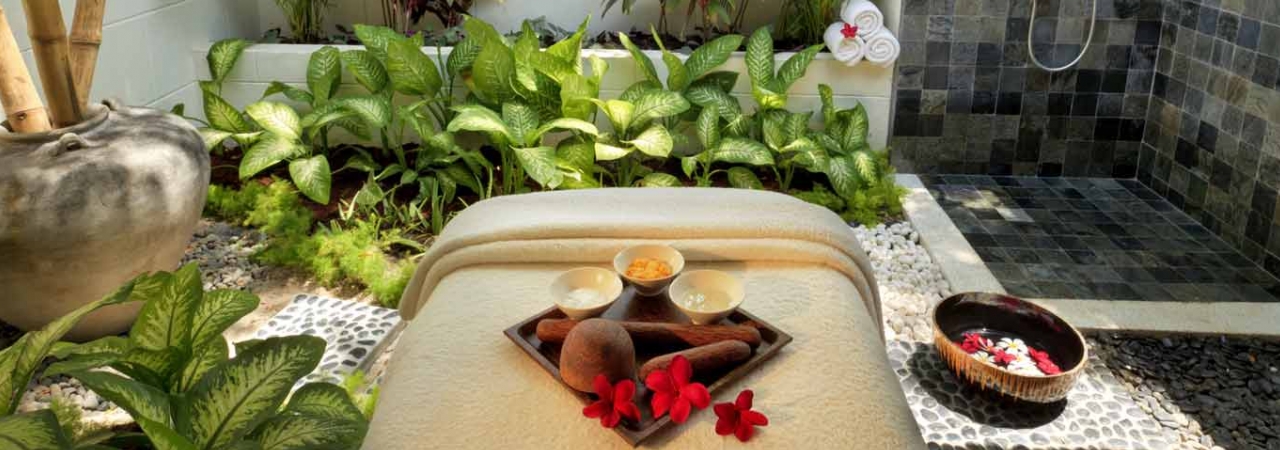 Kurumba Island Resort Maldives Spa treatment room