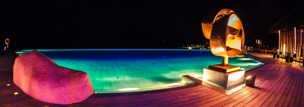 Lily Beach Aqua Bar
