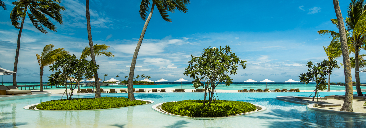COMO Maalifushi pool
