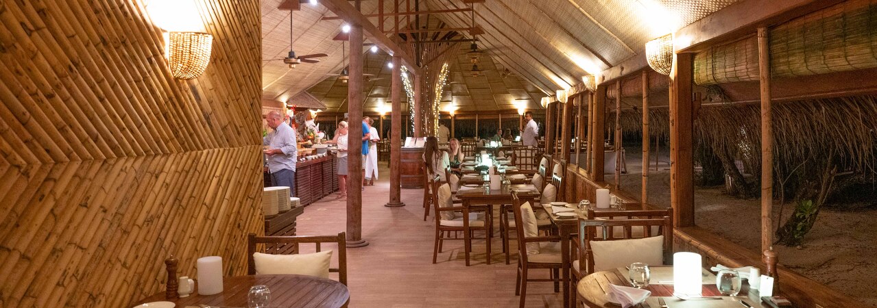 Makunudu Island resort maldives aralu restaurant dining