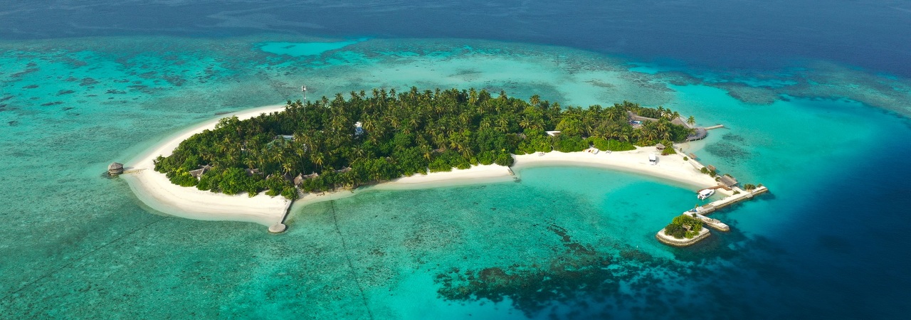 Makunudu Island resort maldives Aerial View