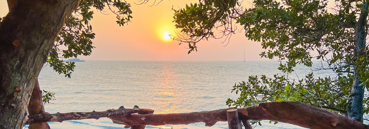 Malahini Kuda Bandos Thari Treetop Dining