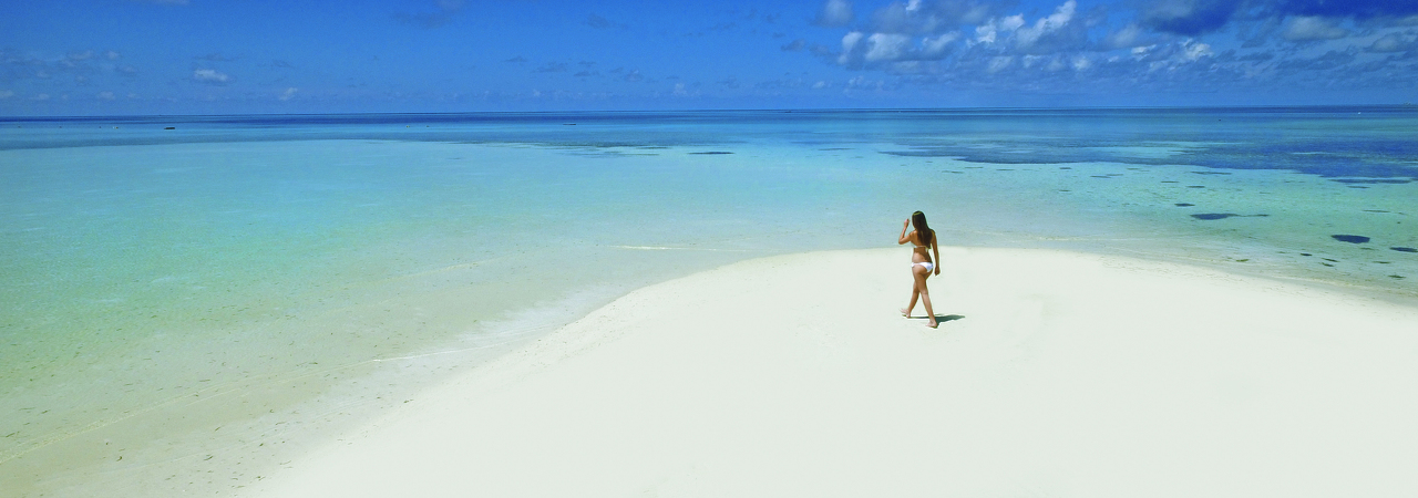 Medhufushi resort Maldives aerial 5