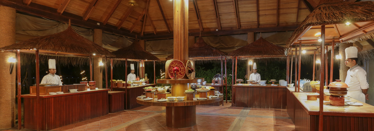 Medhufushi resort Maldives restaurant interior