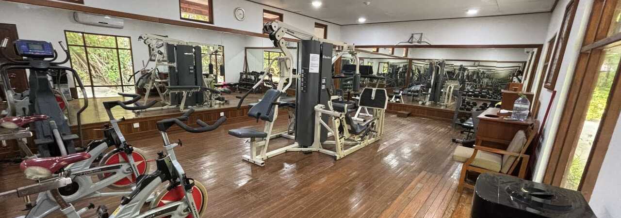 Medhufushi resort Maldives fitness suite