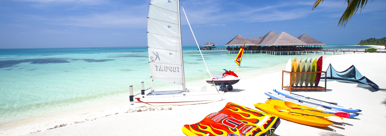 Medhufushi resort Maldives water sports