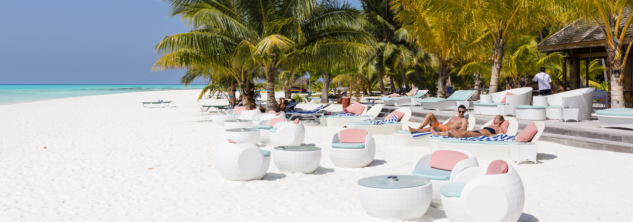 Meeru Island Resort Maldives Dhoni Beach Bar