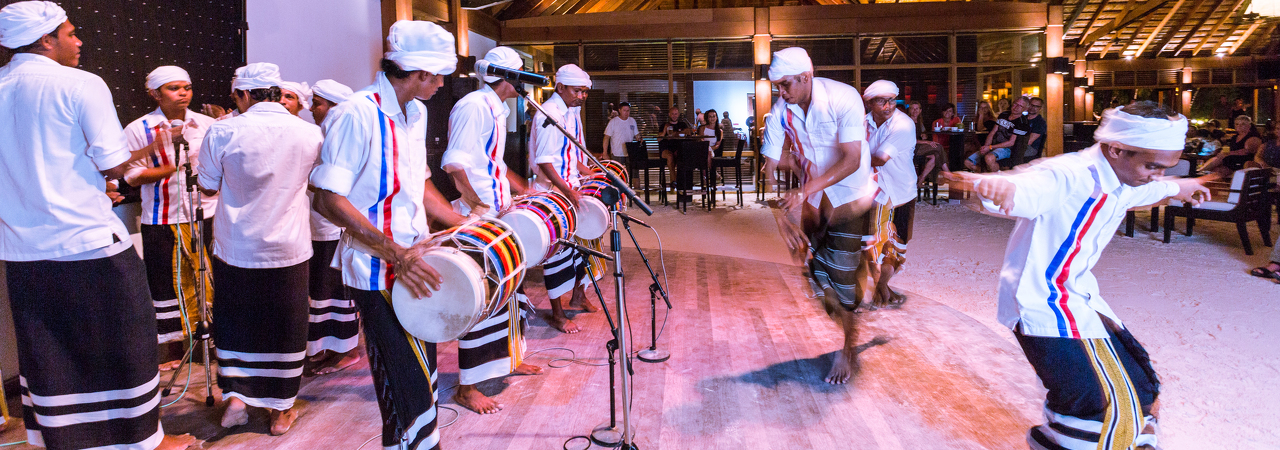 Meeru Island Resort Maldives cultural evening bodu beru