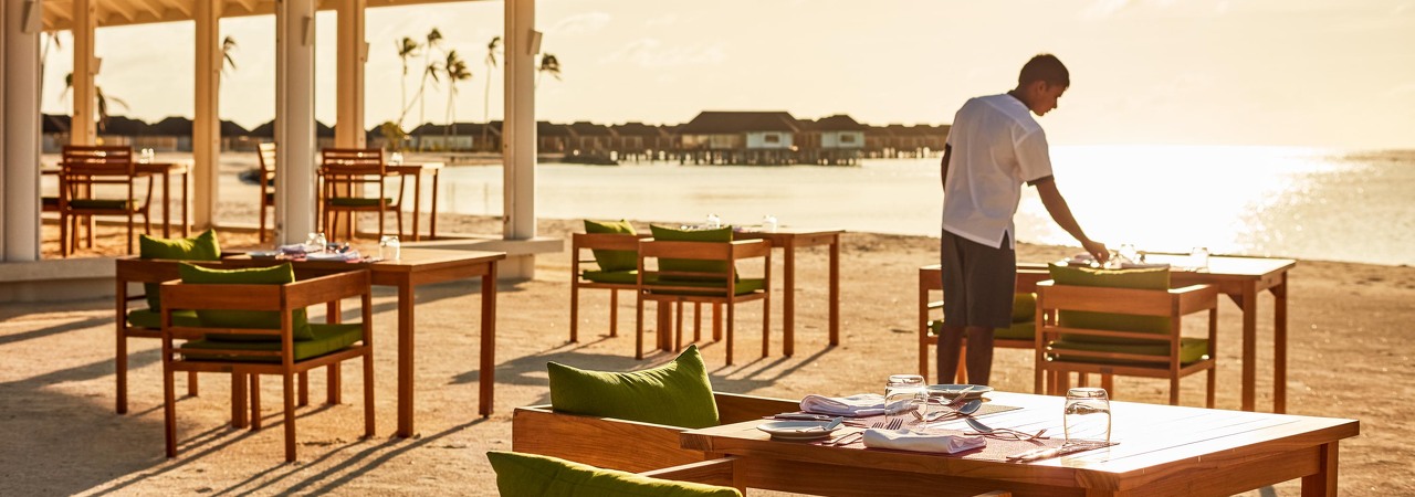 The Sun Siyam Olhuveli resort Maldives malaafa restaurant