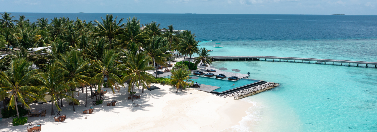 The Halcyon Private Isles Maldives beach