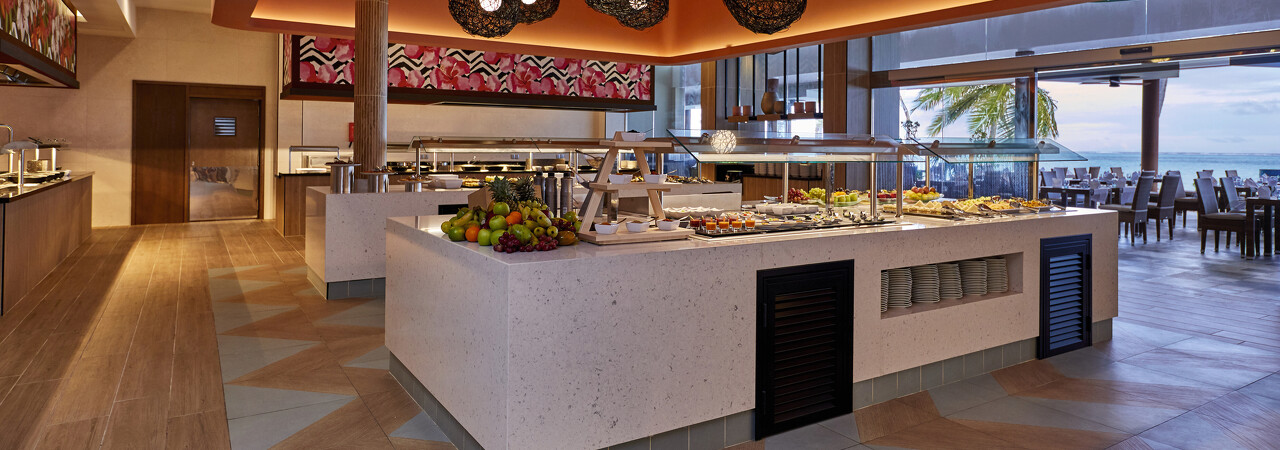 Riu Atoll Maldives resort main restaurant