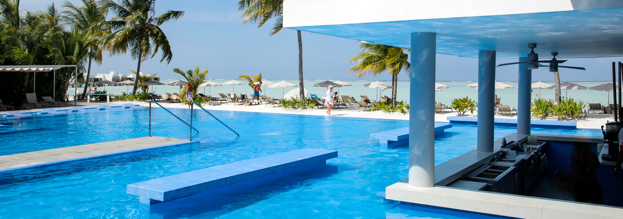 Riu Atoll Maldives resort swim up bar