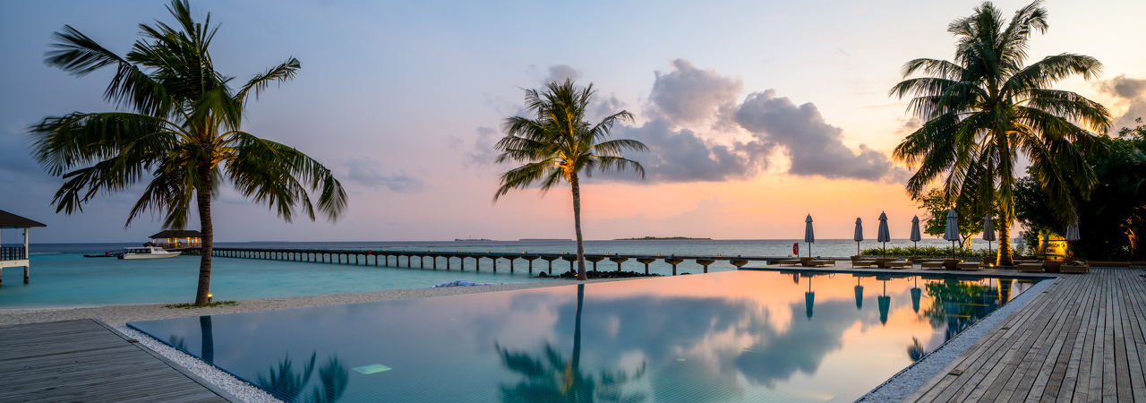 Robinson Club Noonu Maldives resort pool