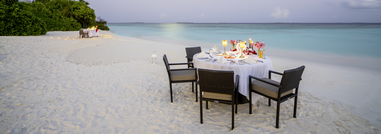Robinson Club Noonu Maldives resort private dinner beach
