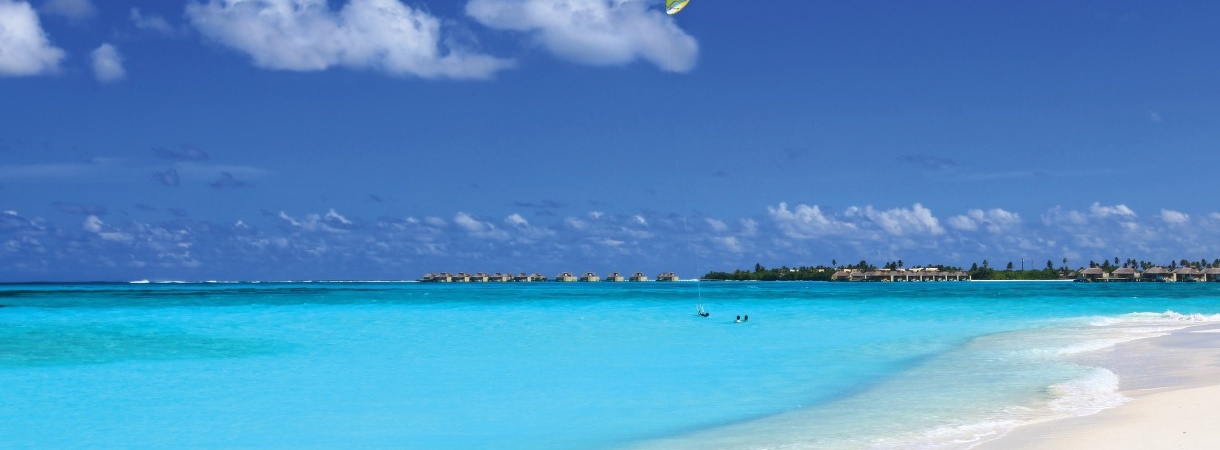 Six Senses Latitude Laamu Kite Surfing