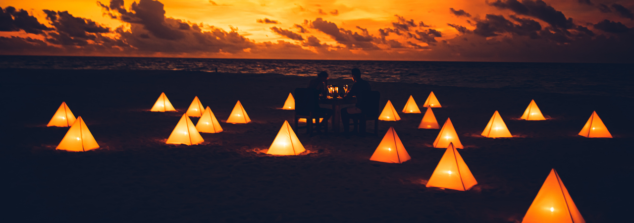 Soneva Fushi resort Maldives sandbank dinner