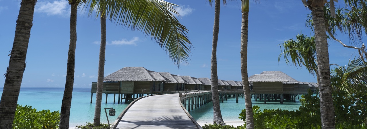 Vakkaru Maldives Over Water Villa Jetty